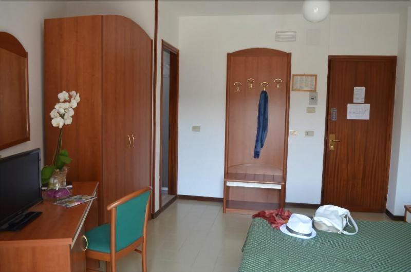 Hotel Berna Eraclea Mare Luaran gambar